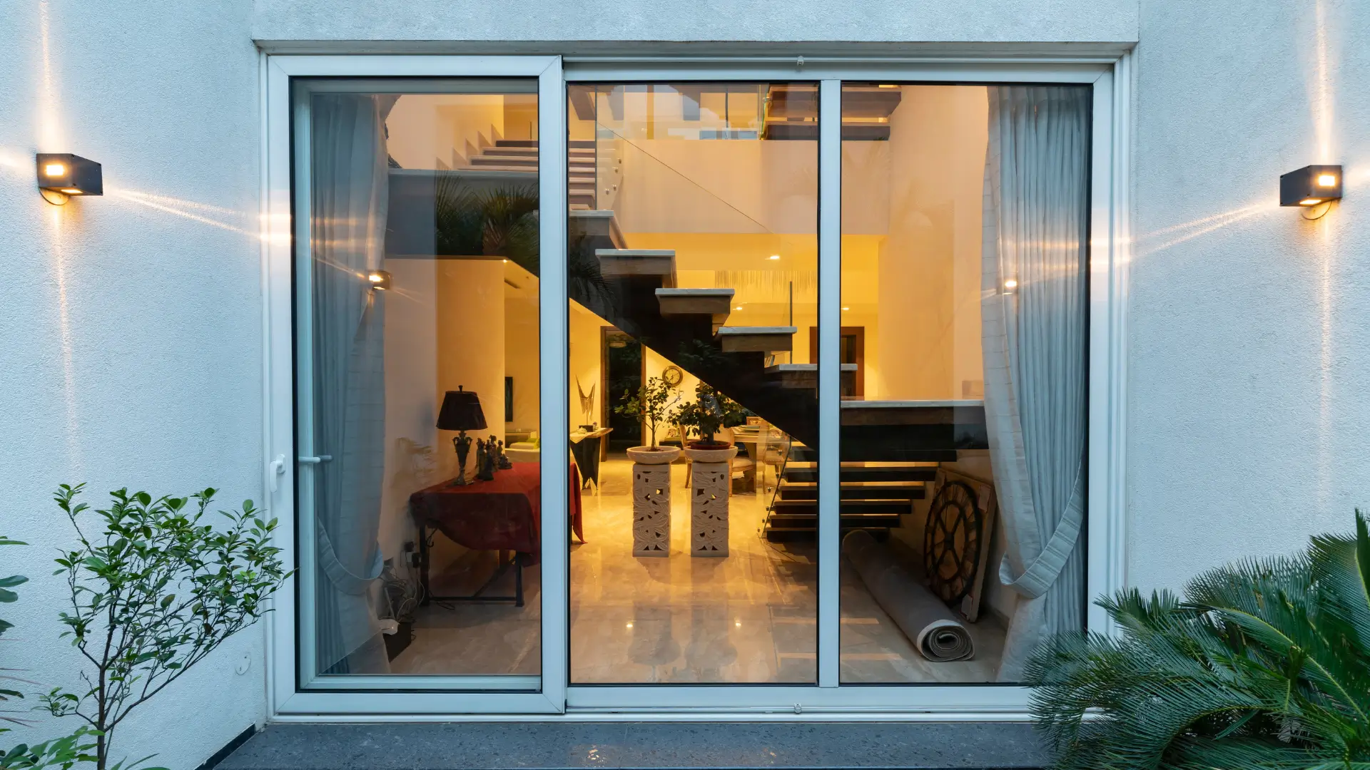 2.-Modern-Aluminium-Door-Design-